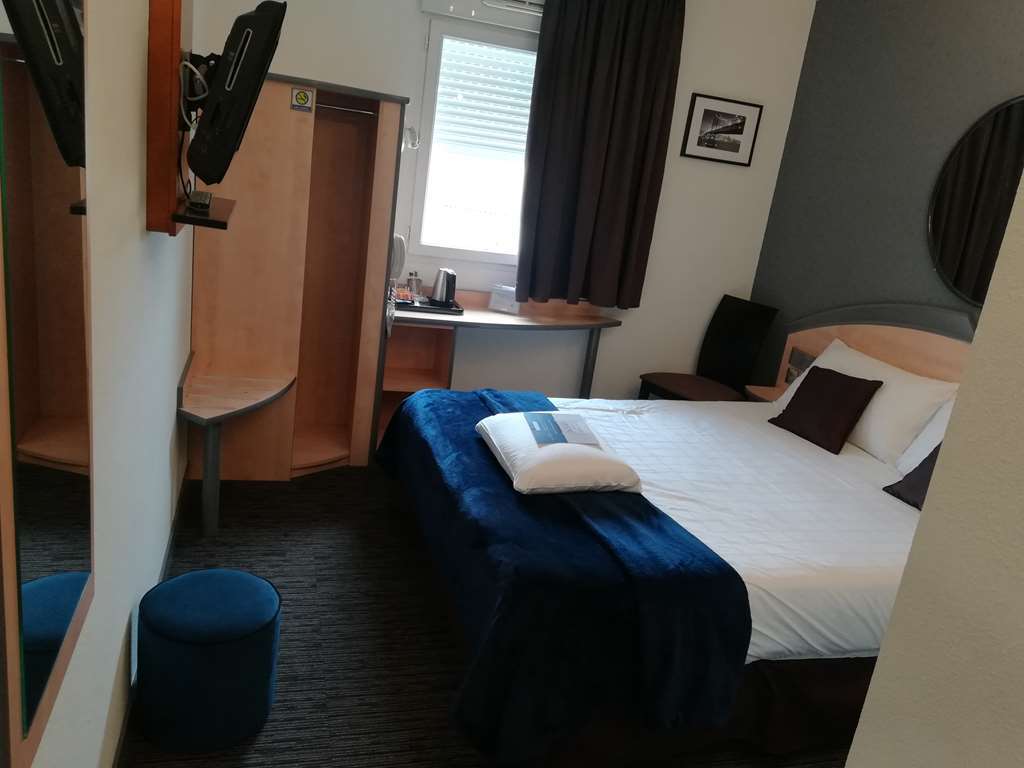Kyriad Ouest Hotel 3*